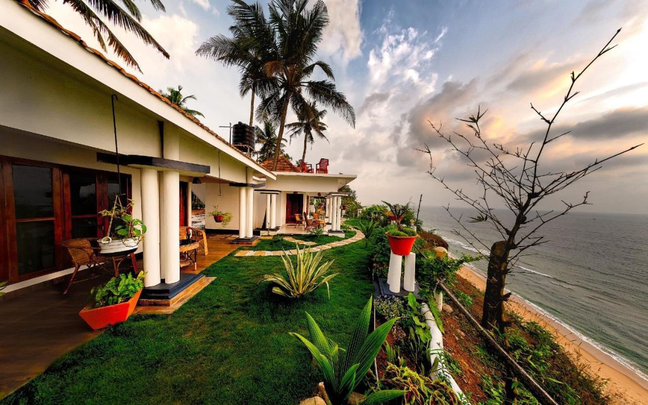 Driftwood Beach Resort Varkala Esterno foto
